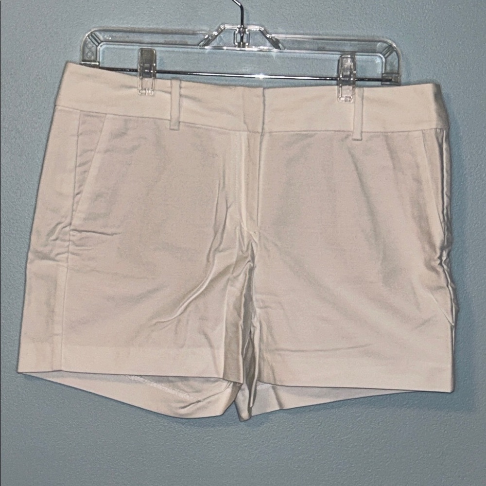 NWOT Ann Taylor Women's Classic White Signature Shorts, 8